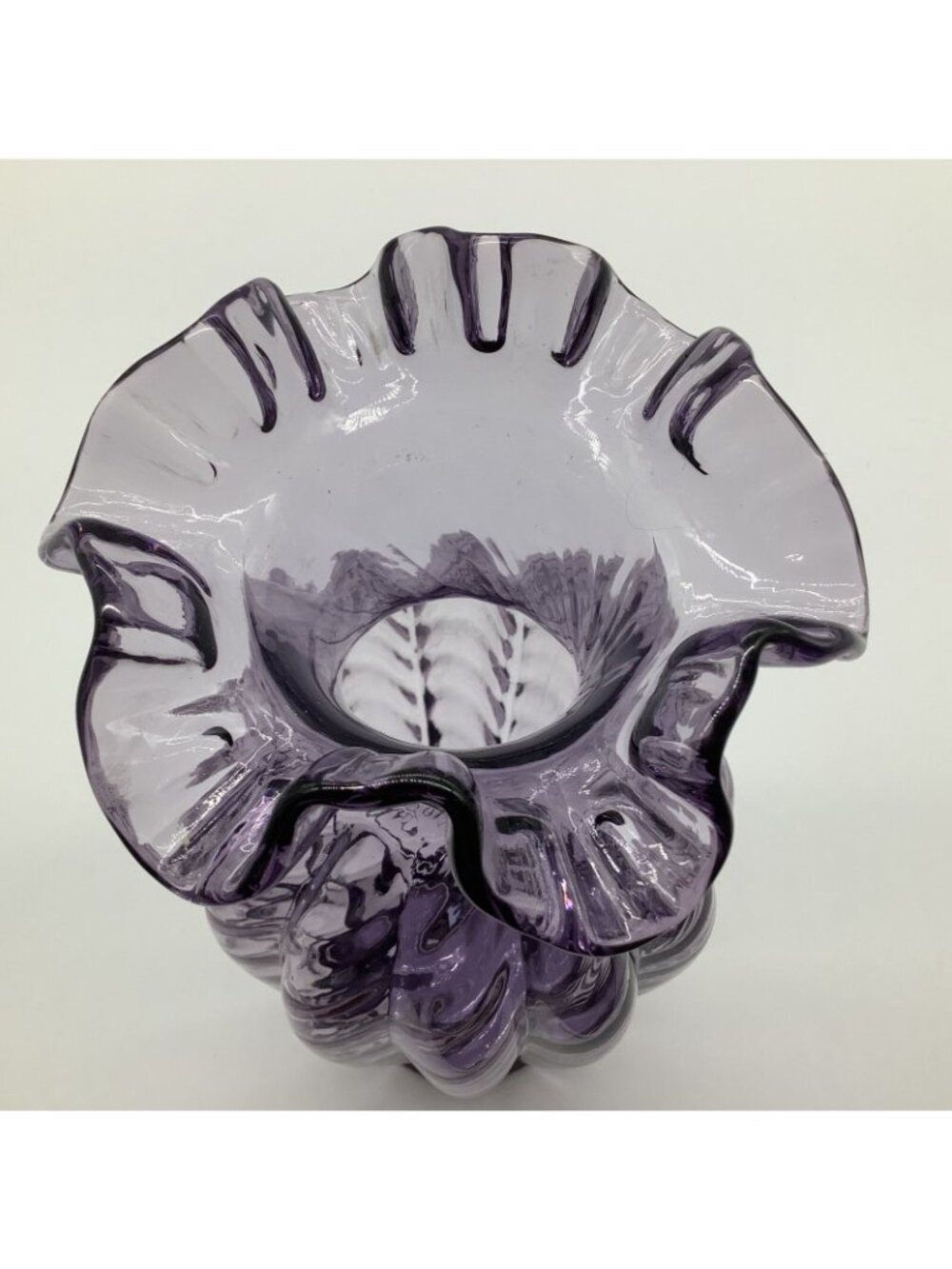 Fenton Violet Ribbed Melon Vase with Ruffled Rim - Picture 10 of 12